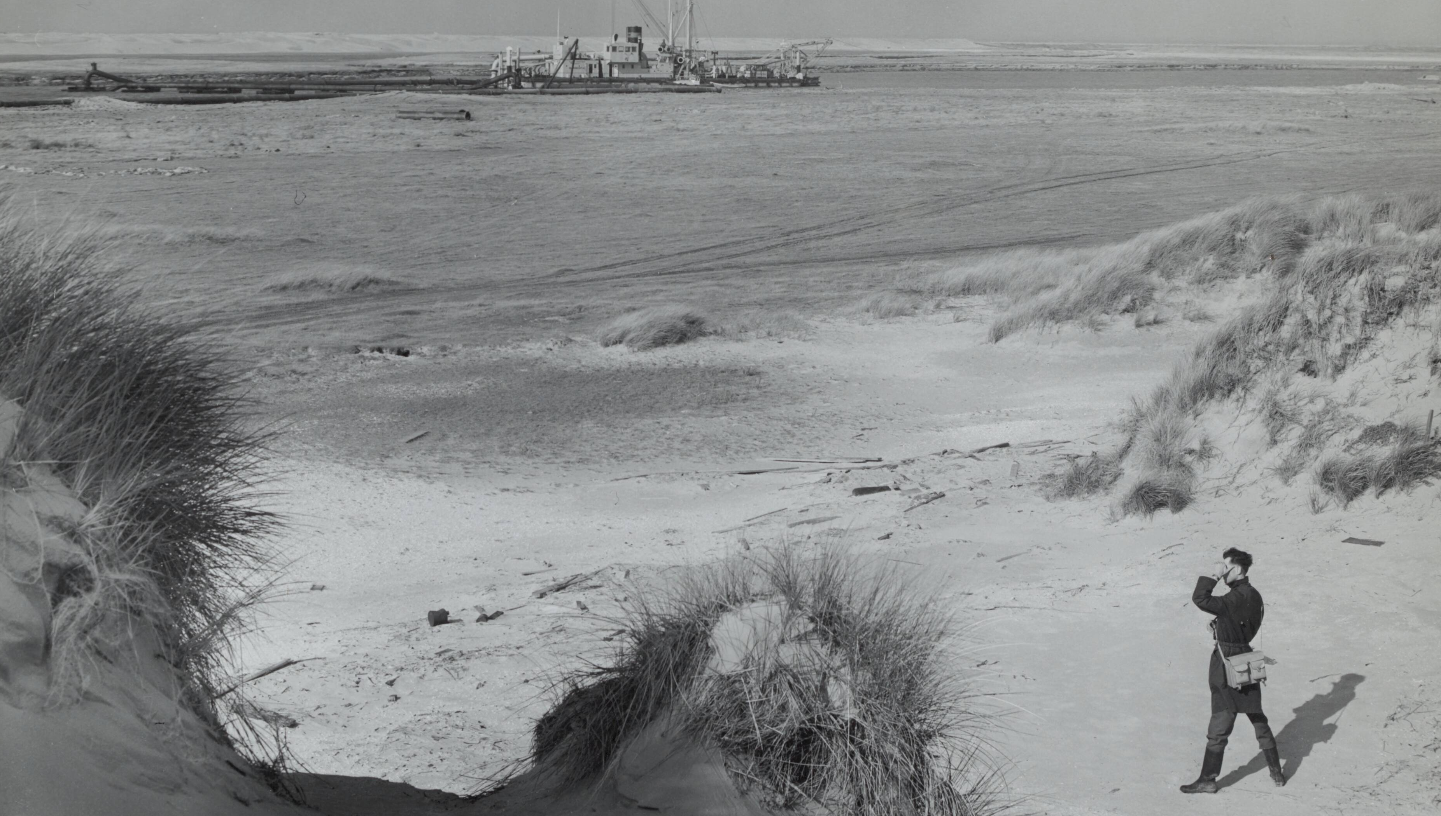 Verhuizen of het gevecht aangaan: de groei van de Rotterdamse haven, 1945-2009