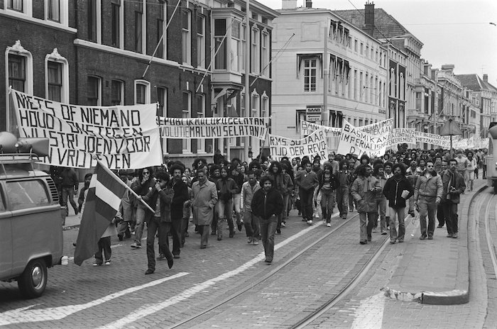 Hans van Dijk, Demonstratie Zuid-Molukkers in Den Haag (25 april 1980). Bron: Nationaal Archief / Anefo (930-7918 / CC0)