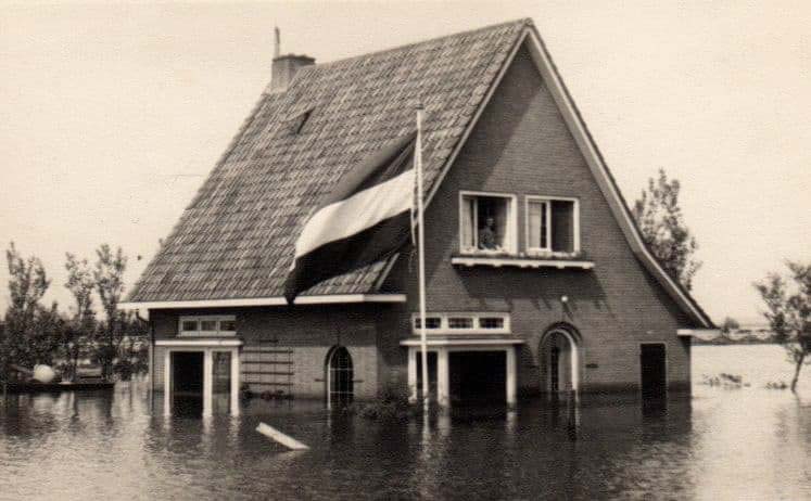 Huis in Nederhorst den Berg onder water. © Familie Ruizendaal