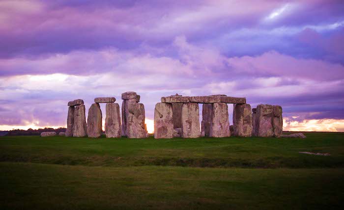 Stonehenge. Meggiorini, Purple Stones (2014). Bron: Wikimedia Commons (CC BY 3.0)